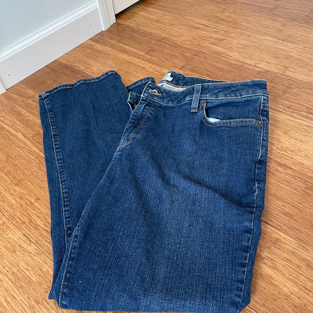 Women’s LL Bean straight jean 18 petite EUC